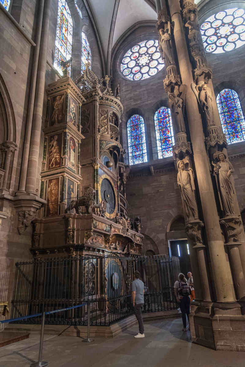 Francia - Alsacia 027 - Estrasburgo - catedral de Notre Dame - reloj astronómico.jpg